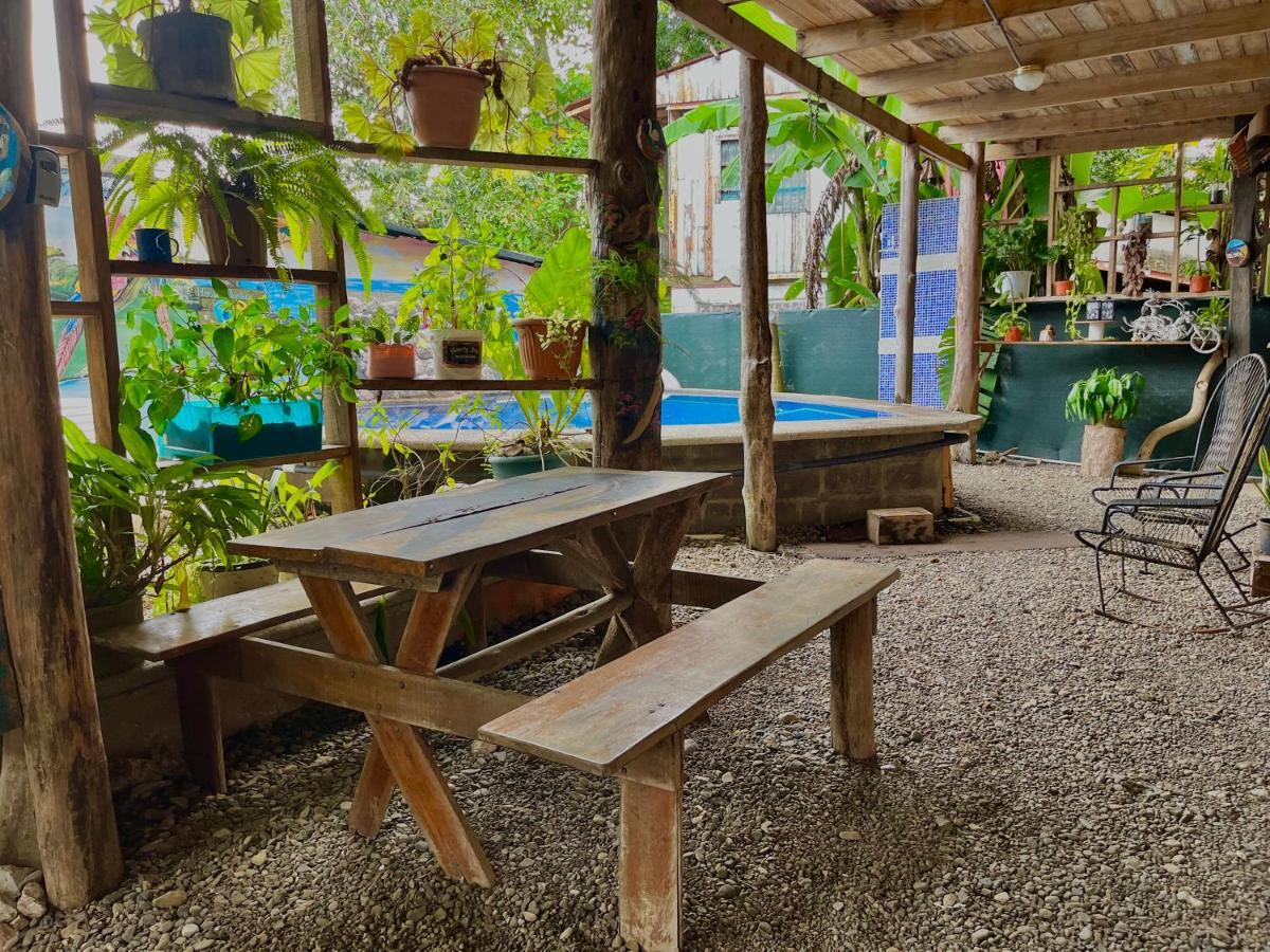 Hostel Rustico Marabi Tárcoles Buitenkant foto