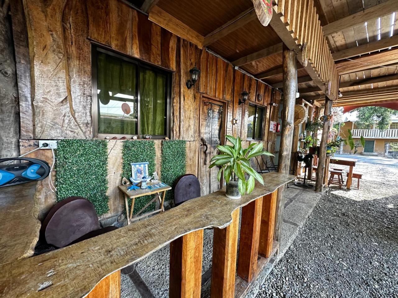 Hostel Rustico Marabi Tárcoles Buitenkant foto
