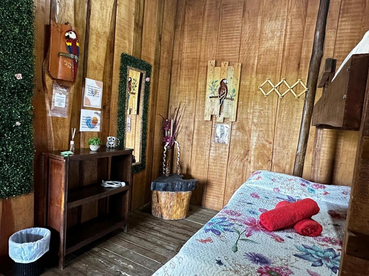Hostel Rustico Marabi Tárcoles Buitenkant foto