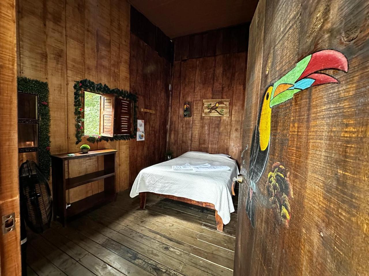 Hostel Rustico Marabi Tárcoles Buitenkant foto